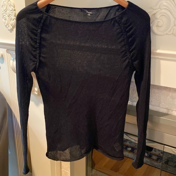 Gucci 100% cashmere black lightweight sweater size small s ruching at shoulders